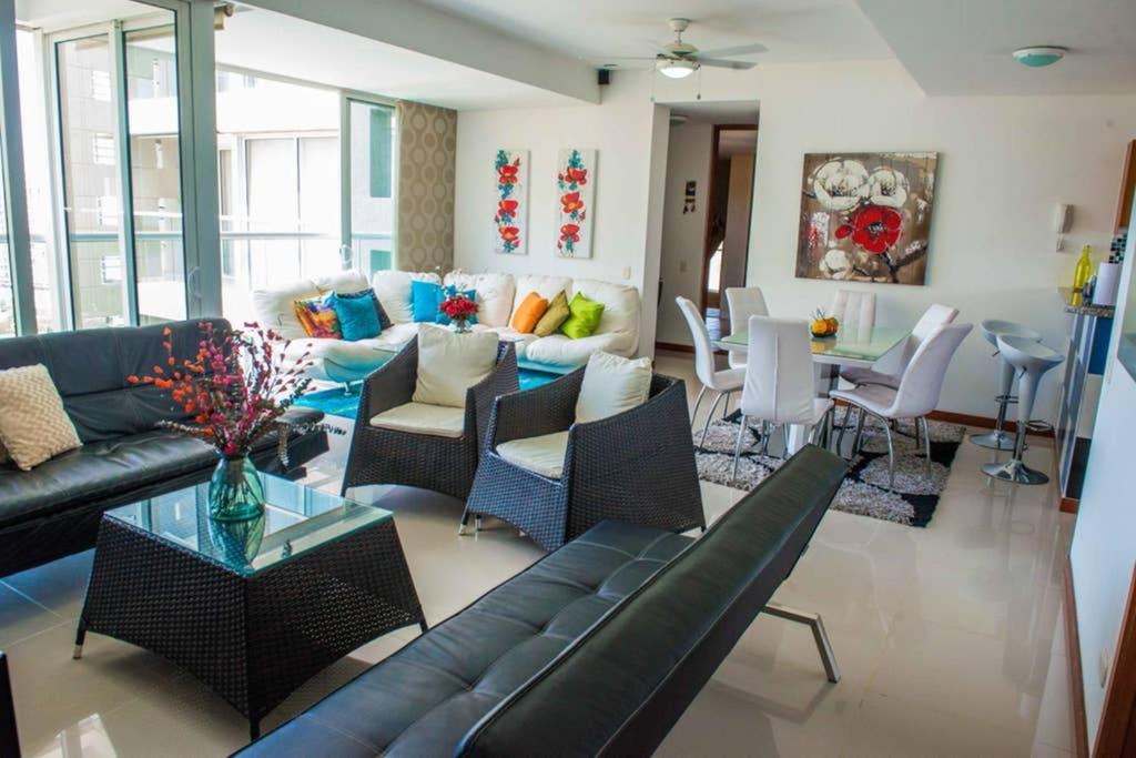 Acogedor Con Vista Al Mar En Zazue A 300 Metros De La Playa Bellohorizonte Apartamento